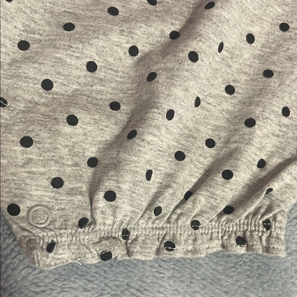 Carter's Girls Grey Romper Polka Dots Size 12 Month-NWT